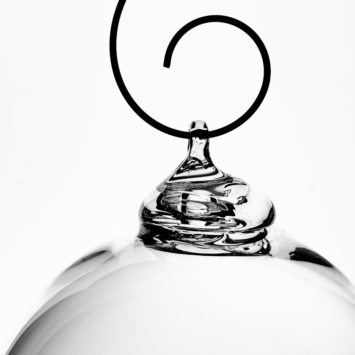 Round Ornament — 2026