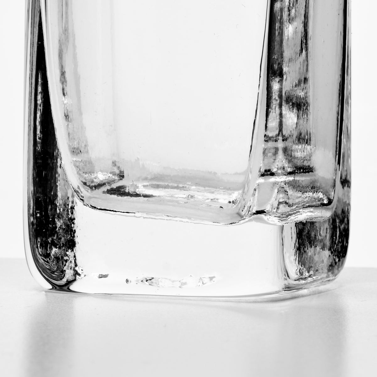 Woodbury Bud Vase